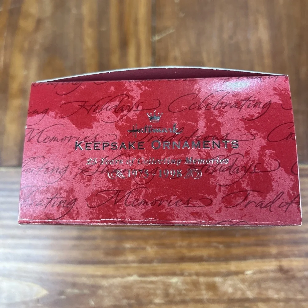 Richard Petty Hallmark Keepsake Christmas Ornament 1998 NASCAR